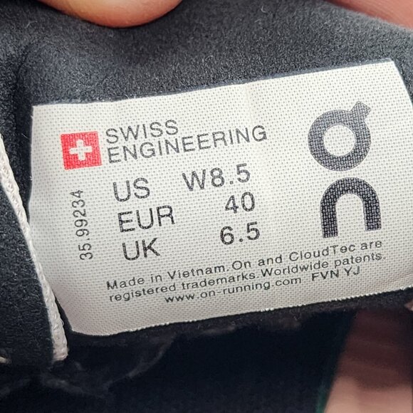 On Running Women's On Cloudflow Skirt Rose Running Sneaker - Picture 10 of 11